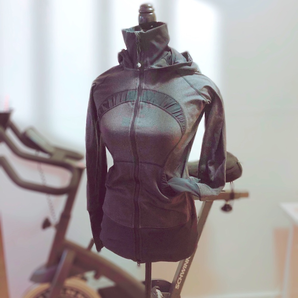 Lululemon speed jacket - perfect for spring !